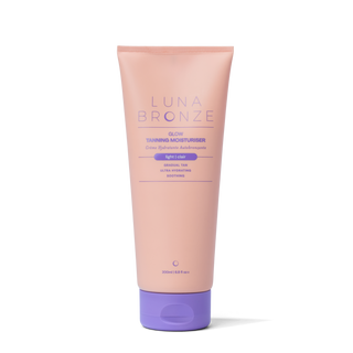Luna Bronze Glow Tanning Moisturiser, light color, 200ml, ultra-hydrating, gradual tan for a natural glow.